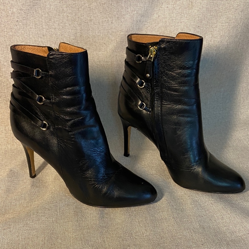 Halogen Women’s Black Leather Ankle Boots – Size 8